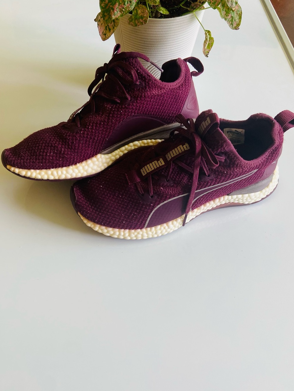 Womens Puma Burgundy Knit Trainers Sport Shoes 8 Athletic Tennis